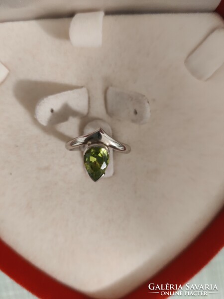 Zöld csepp alakú köves ezüst gyűrű