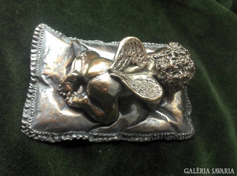 Resting angel bronze statue