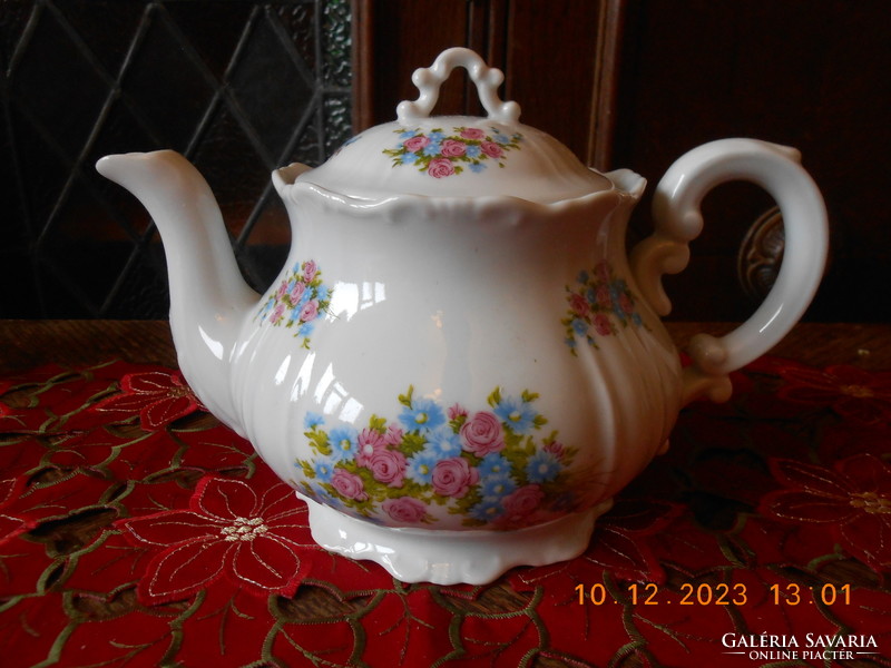 Zsolnay bouquet patterned tea spout