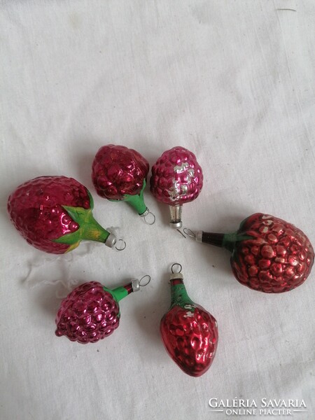 6 Christmas tree ornaments strawberry, raspberry