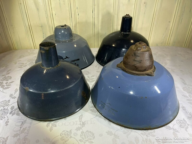 Szarvas industrial lampshades