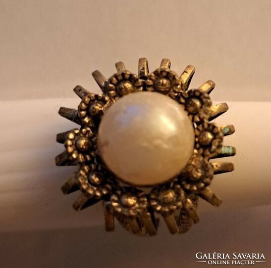 Antique jewelry ring with pearls. Size: 20 mm.