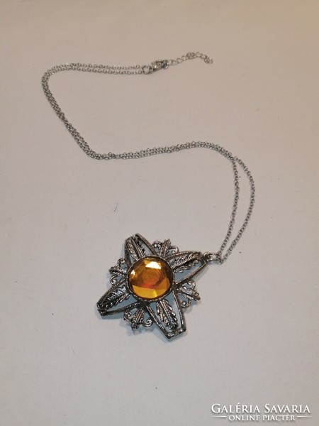 Antique pendant (366)