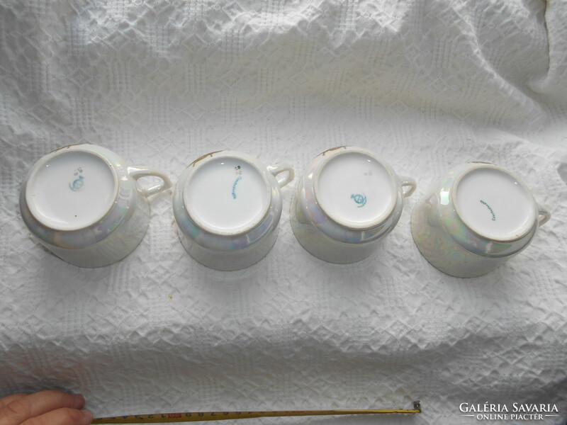 4 antique teacups with luster 1200/pc