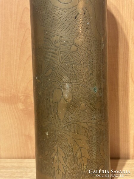 1. World War sleeve vase with floral decoration