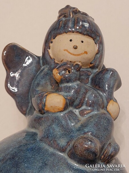 Kék kerámia angyal mókussal 18 cm