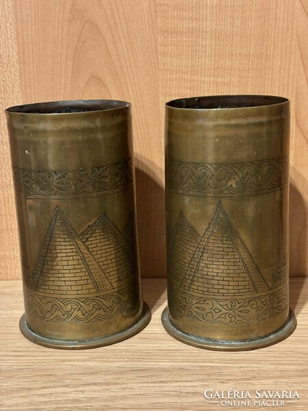 1. világháborús hüvely váza pár egyiptomi témájú díszítéssel