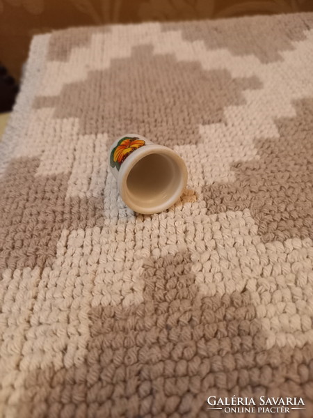 Nice Old Floral Porcelain Thimble (Florida)