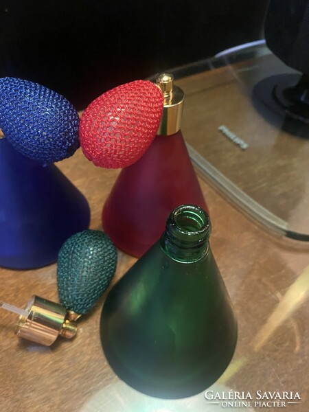 Vinttage színes parfümös üvegek