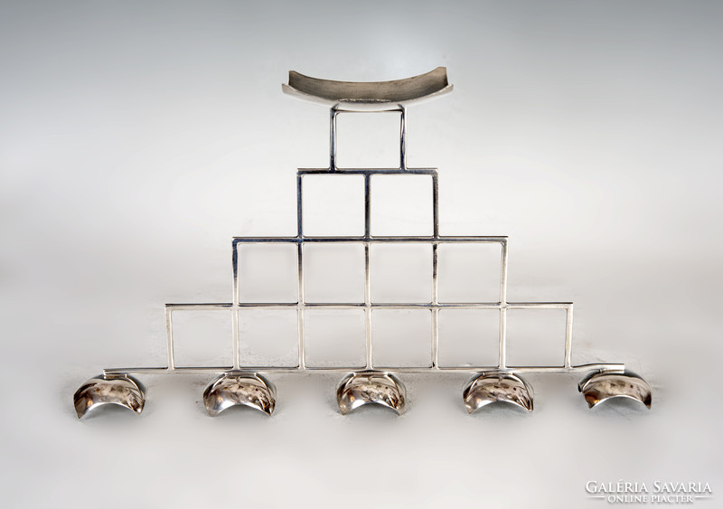 Silver modern style candle holder