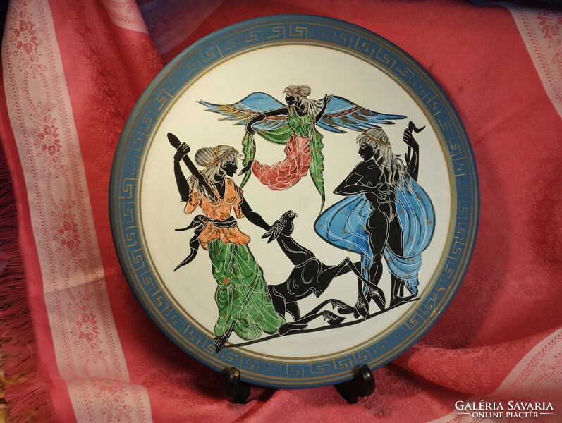 Ceramic decorative bowl with a Greek mythological scene