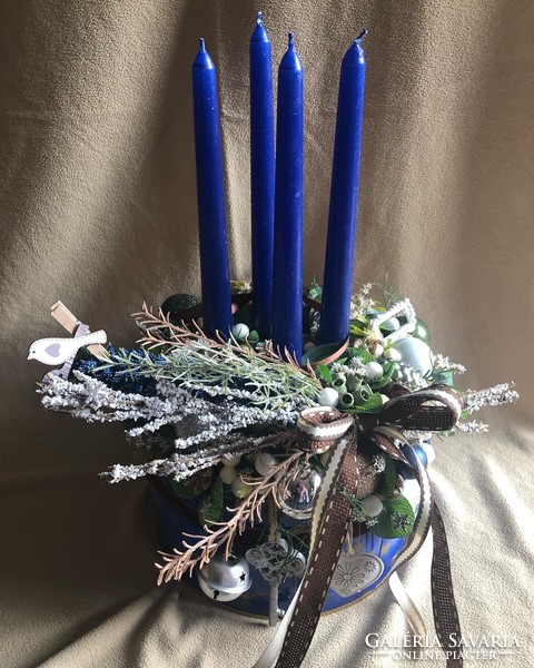 Advent table decor in blue