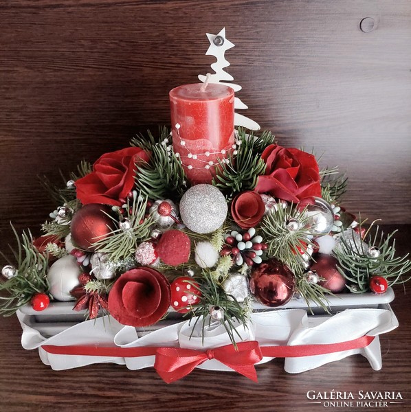 Unique, elegant Christmas table decoration!