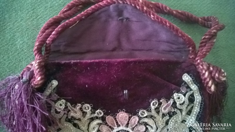 Antique theater bag-lamp with wonderful handwork deep purple velvet and cord