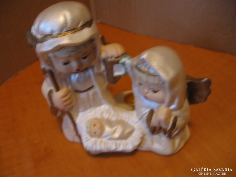 Ceramic nativity sconce