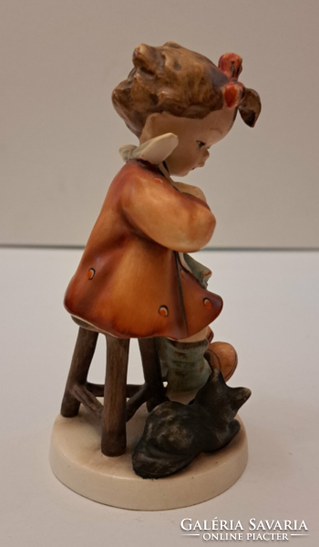 Antik Hummel porcelán figura, kislány cicával