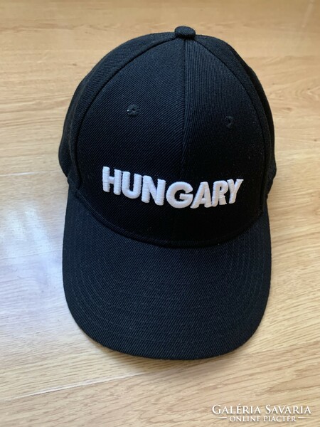 Drk baseball cap with Hungary lettering