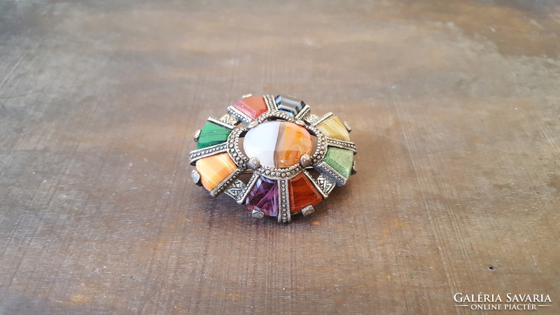 Beautiful semi-precious stone miracle brooch, badge