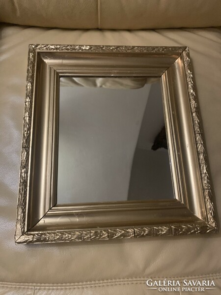 Antik tükör ,blondel keret, új tükörrel 33x37 cm