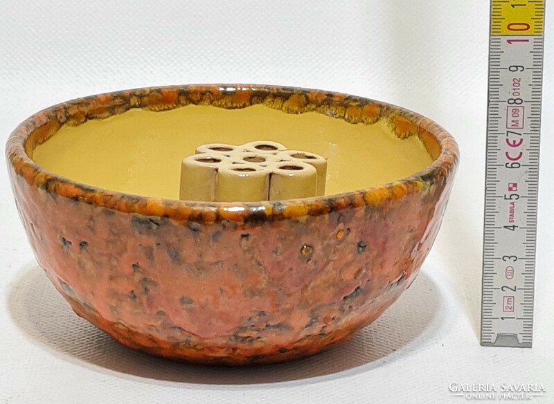 Tófej, ikebana, narancssárga mázas kerámia virágtartó (2864)