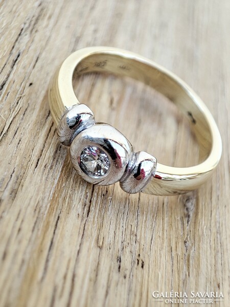 14K gold ring with brilliant button diamond