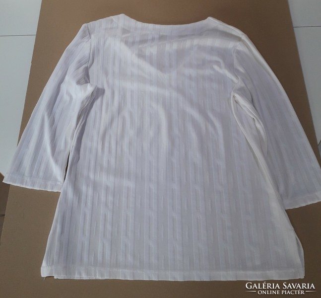 XL size jj by original white blouse
