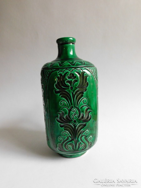Józsa János korund - green bottle 21 cm