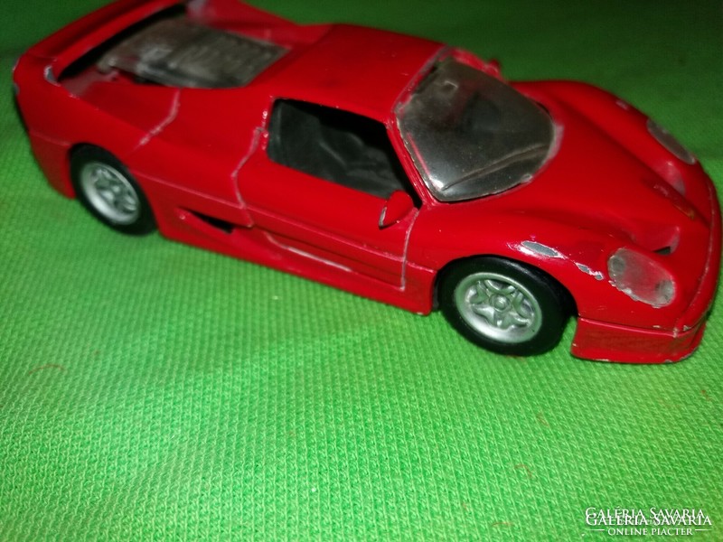 MAISTO Ferrari F-50 nagyobbacska fém kisautó modellautó 1 :39 méret a képek szerint