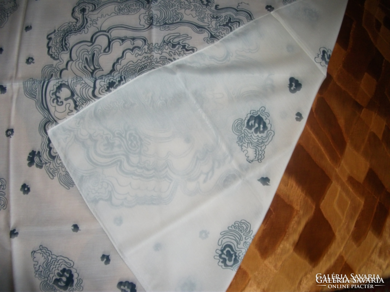 White-based tablecloth with blue pattern, fine fabric, unused size: 89 x 87 cm