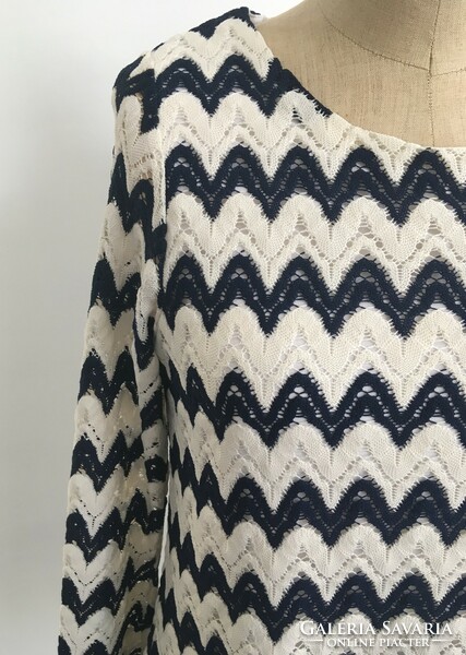 Missoni style crochet navy blue and white long sleeve loose dress, tunic - size: m/l