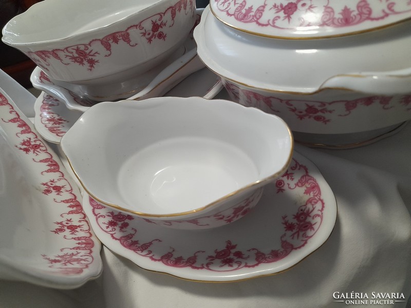 Zsolnay tableware offering pieces