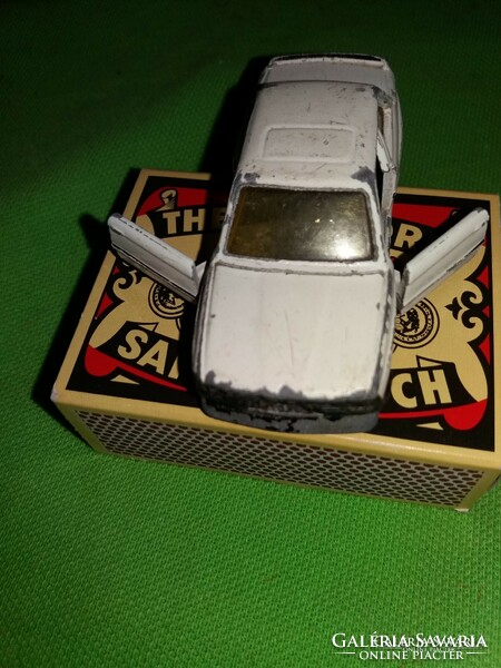 Old corgi - bmw - opening doors - 1:64 size metal small car according to the pictures