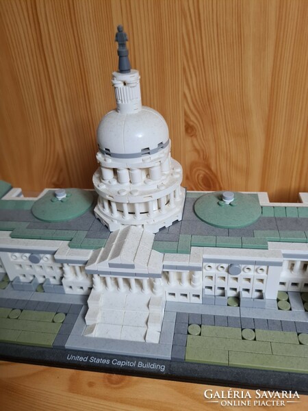 Lego Architecture 21030, Kapitolium