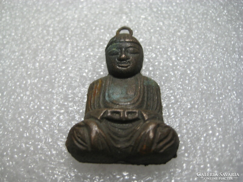 Buddha pendant, bronze 4.5 cm, old piece with patina