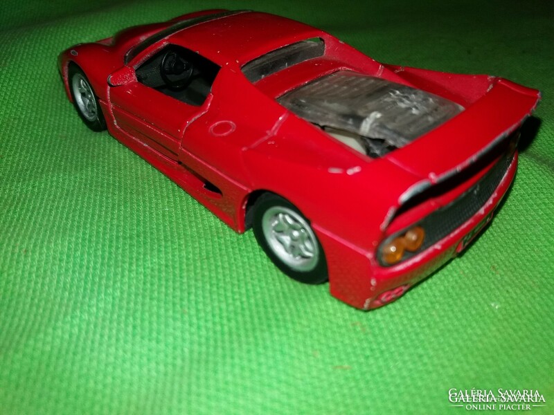 MAISTO Ferrari F-50 nagyobbacska fém kisautó modellautó 1 :39 méret a képek szerint