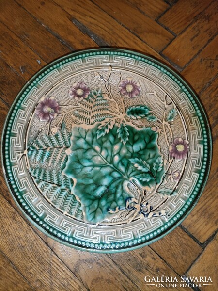 Antique majolica plate 19.5 cm