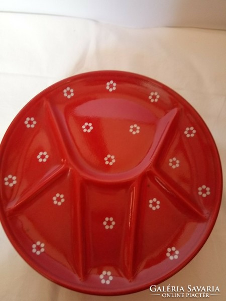 Piros fehér virágos kerámia tányérok