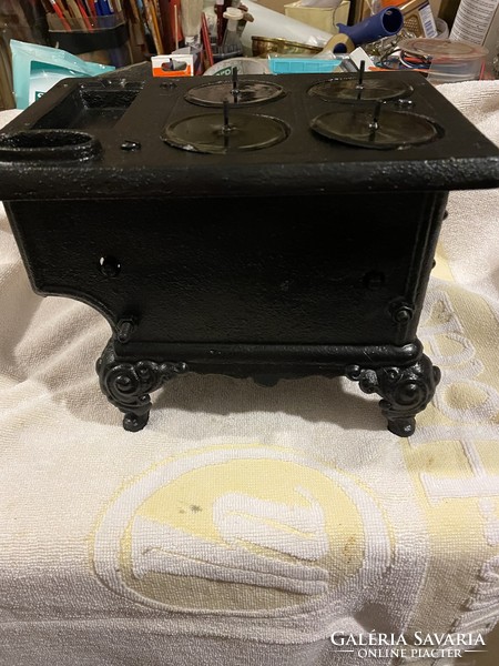 Old toy stove