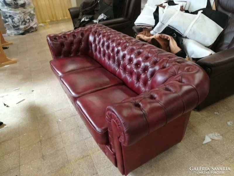 New brown / burgundy leather chesterfield sofa set 3+1+1 can be ordered.