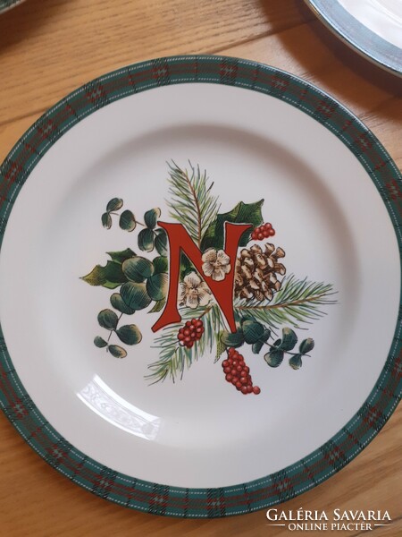 Royal gallery beautiful Christmas plate 