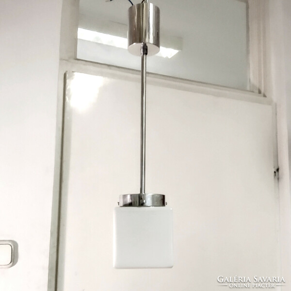 Bauhaus mennyezeti lámpa felújítva - tejüveg kocka búra /ATRAX/