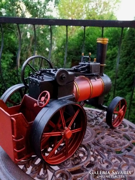 Steam tractor model