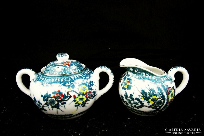 Eastern - Japanese porcelain milk jug and sugar bowl - art&decoration