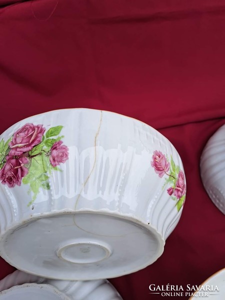 At the same time, 4 beautiful Zsolnay white porcelain bowls, stewed soup bowls, pink forget-me-nots