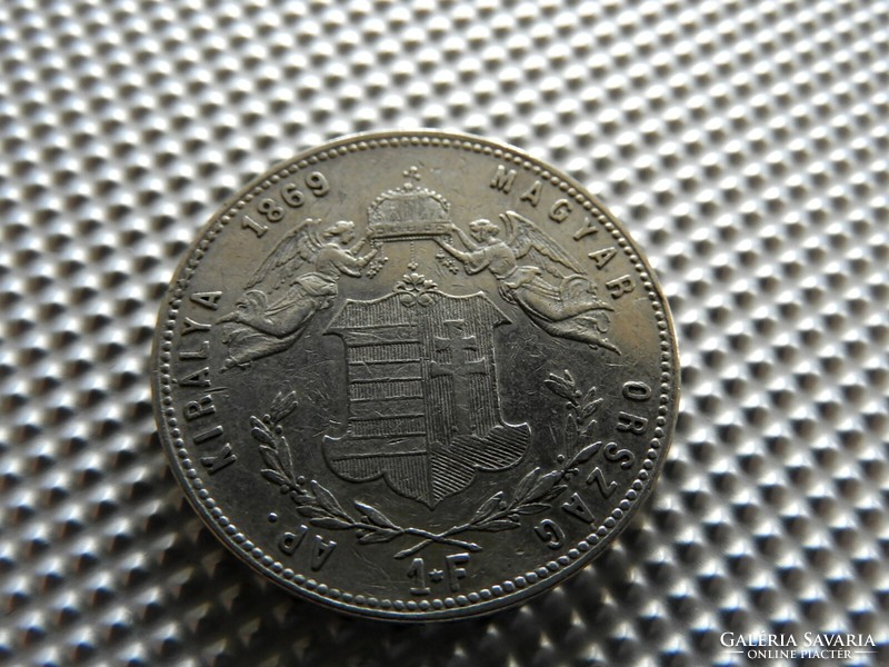 1869 KB Körmöcbánya ezüst 1 Ft forint KAPSZULÁBAN . Peremirat olvasható: címer felül (01JKF01)