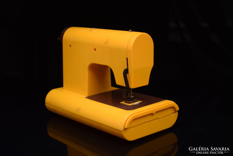 Mid century gabreila yellow children's sewing machine / retro