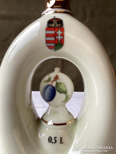 Hollóházi porcelán szilva pálinkás kulacs 0,5 literes.