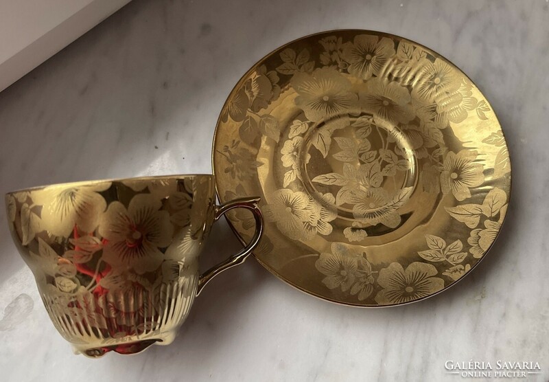 CSODÁS LOTUS matt arany designer csésze alátéttel - Art&Decoration