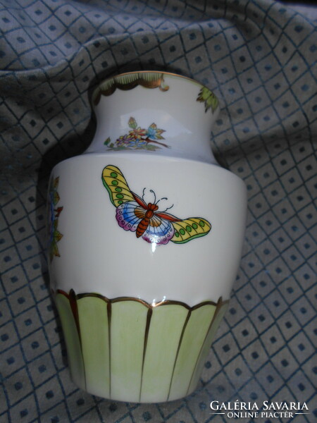 Herend Victorian patterned vase 16 cm