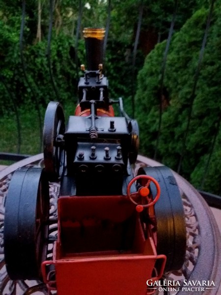 Steam tractor model